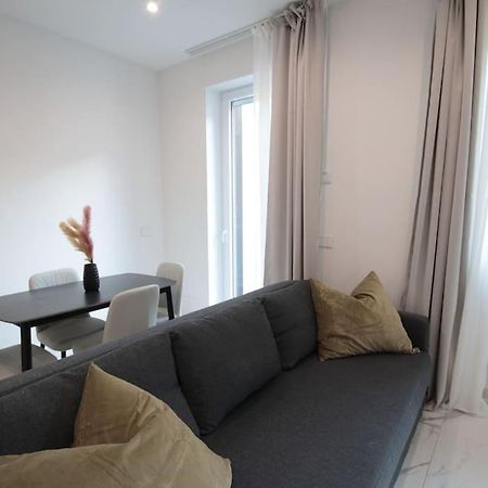 Chiaia Arcoleo House - Sofia Apartment Napoli Bagian luar foto