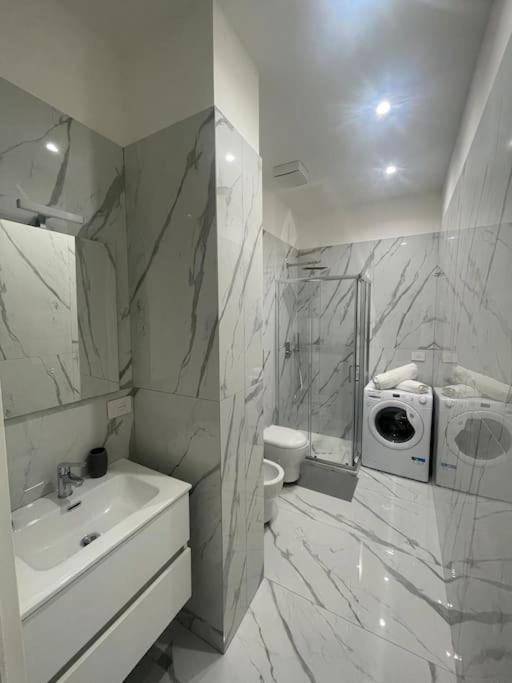 Chiaia Arcoleo House - Sofia Apartment Napoli Bagian luar foto